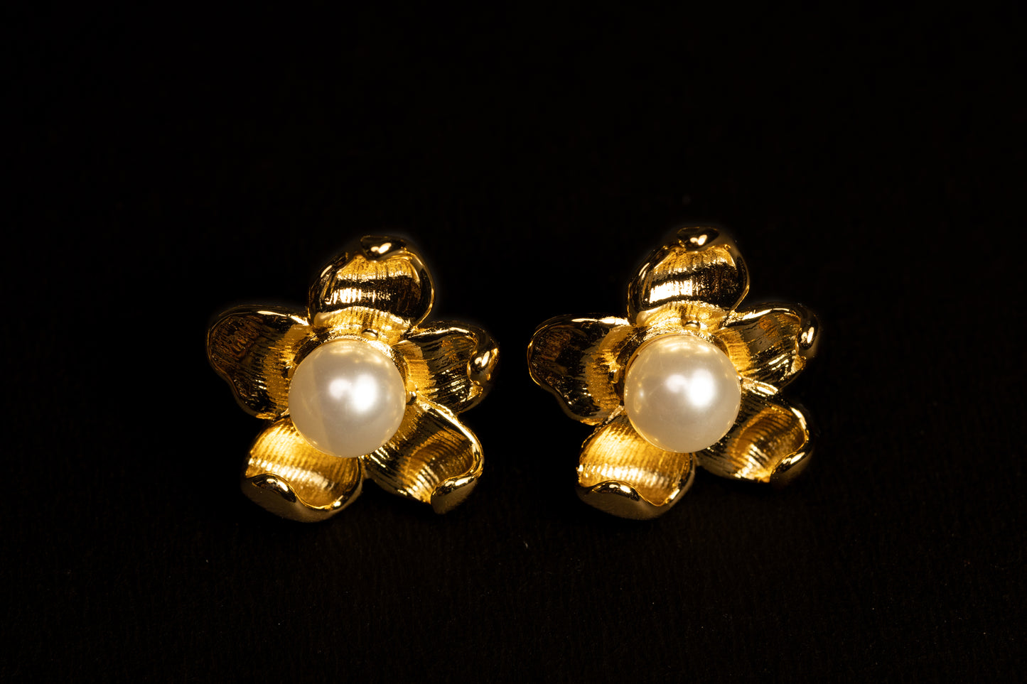 Golden Daisy Pearls