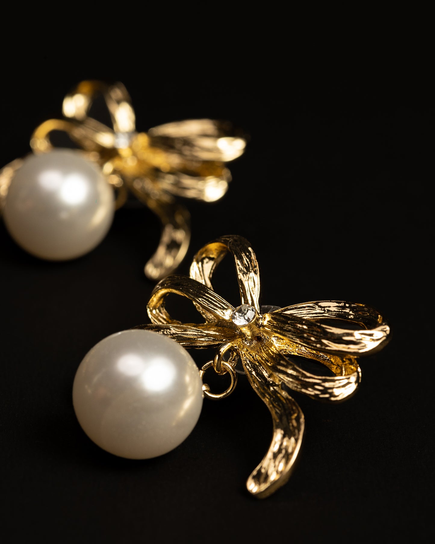 Bow & Pearl Affair