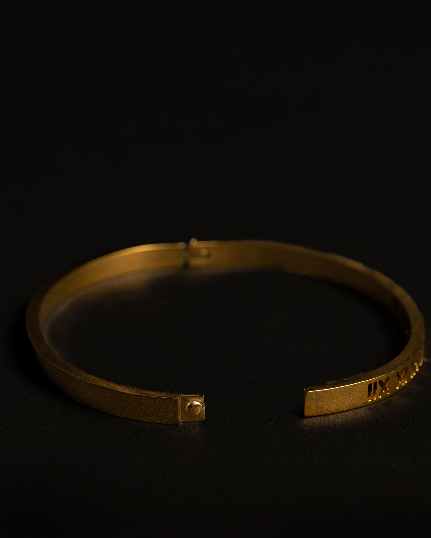 Roman Grace Bangle