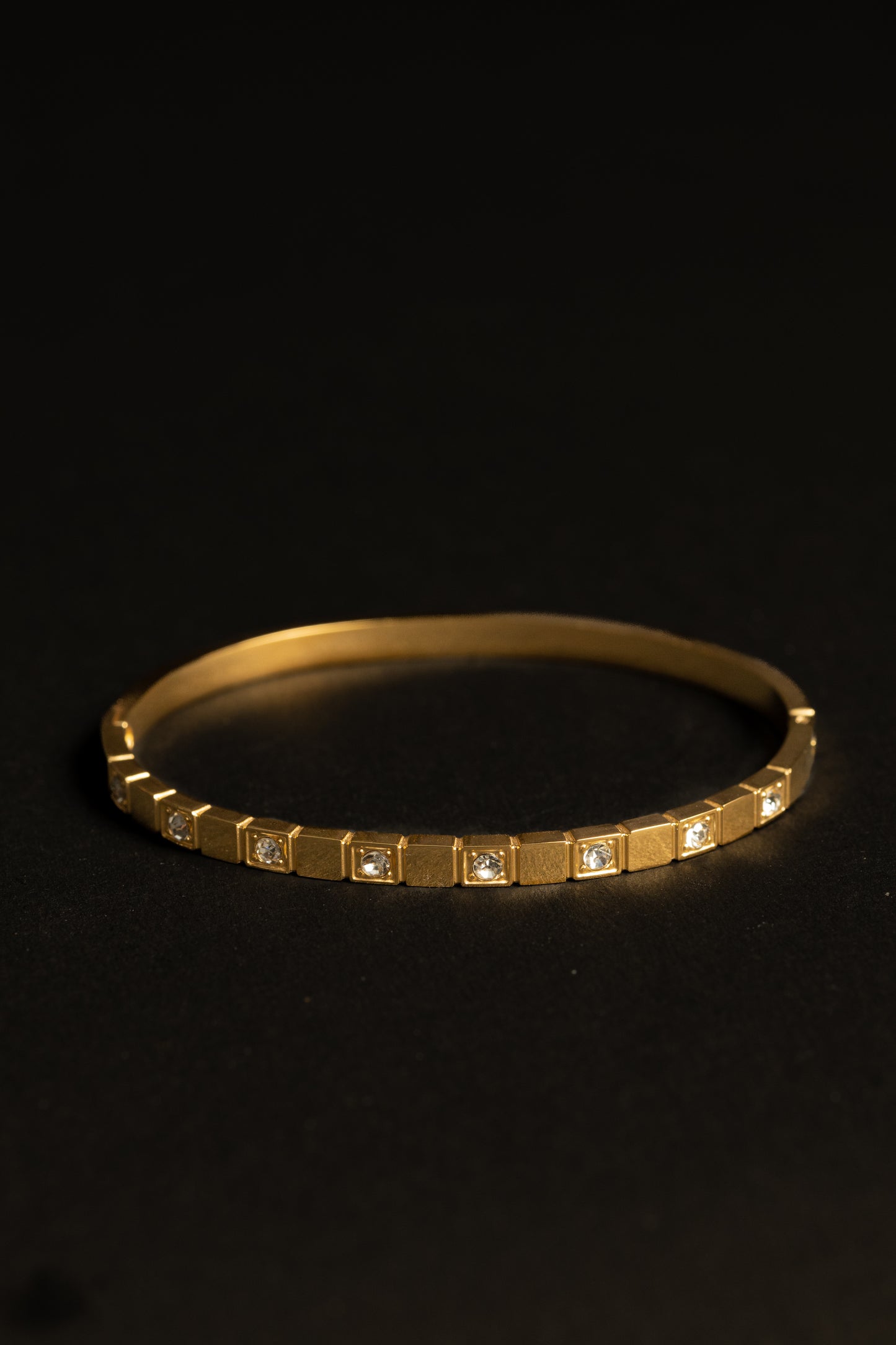 Astra Shine Bangle