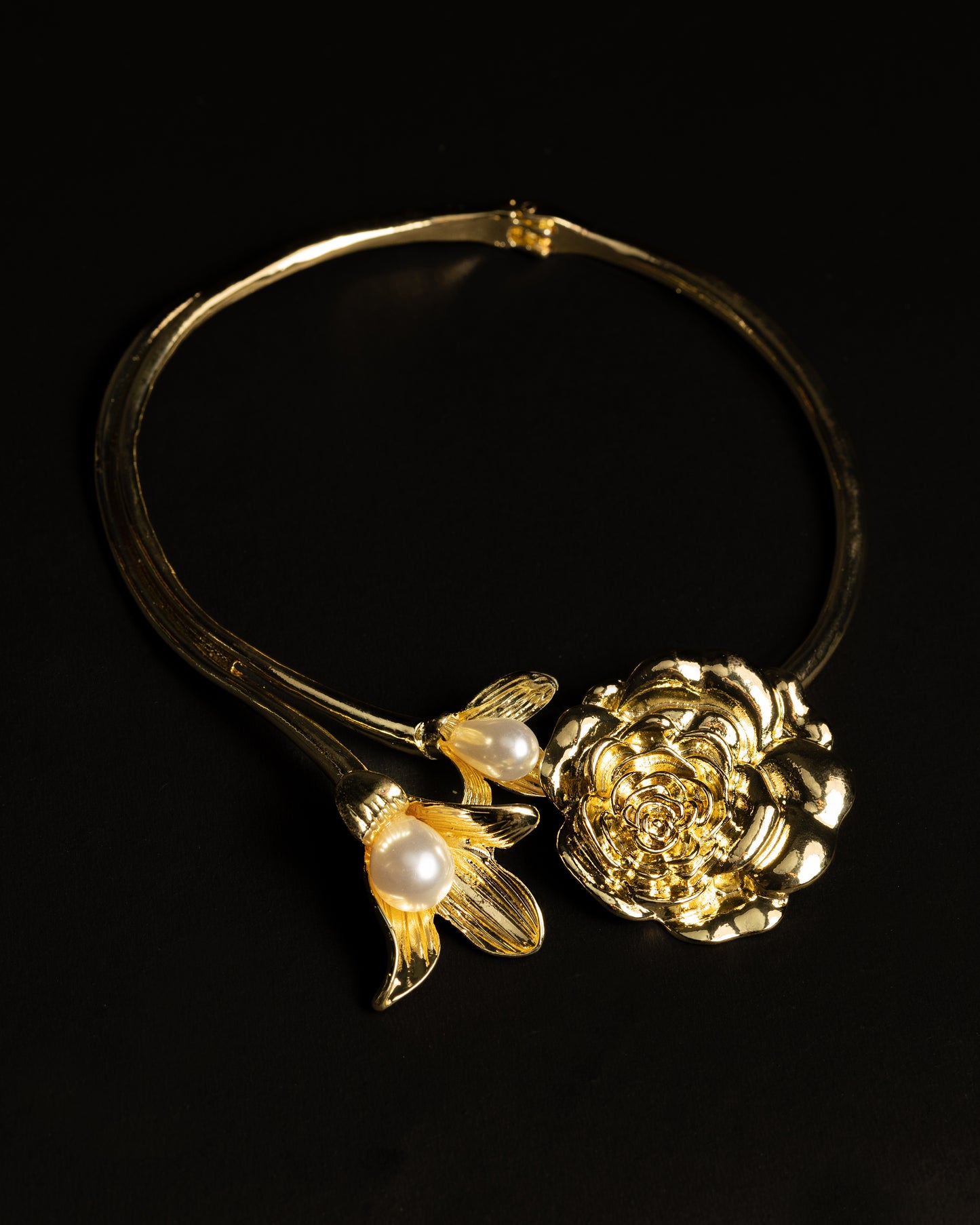 Opulent Rose Pearl Collar