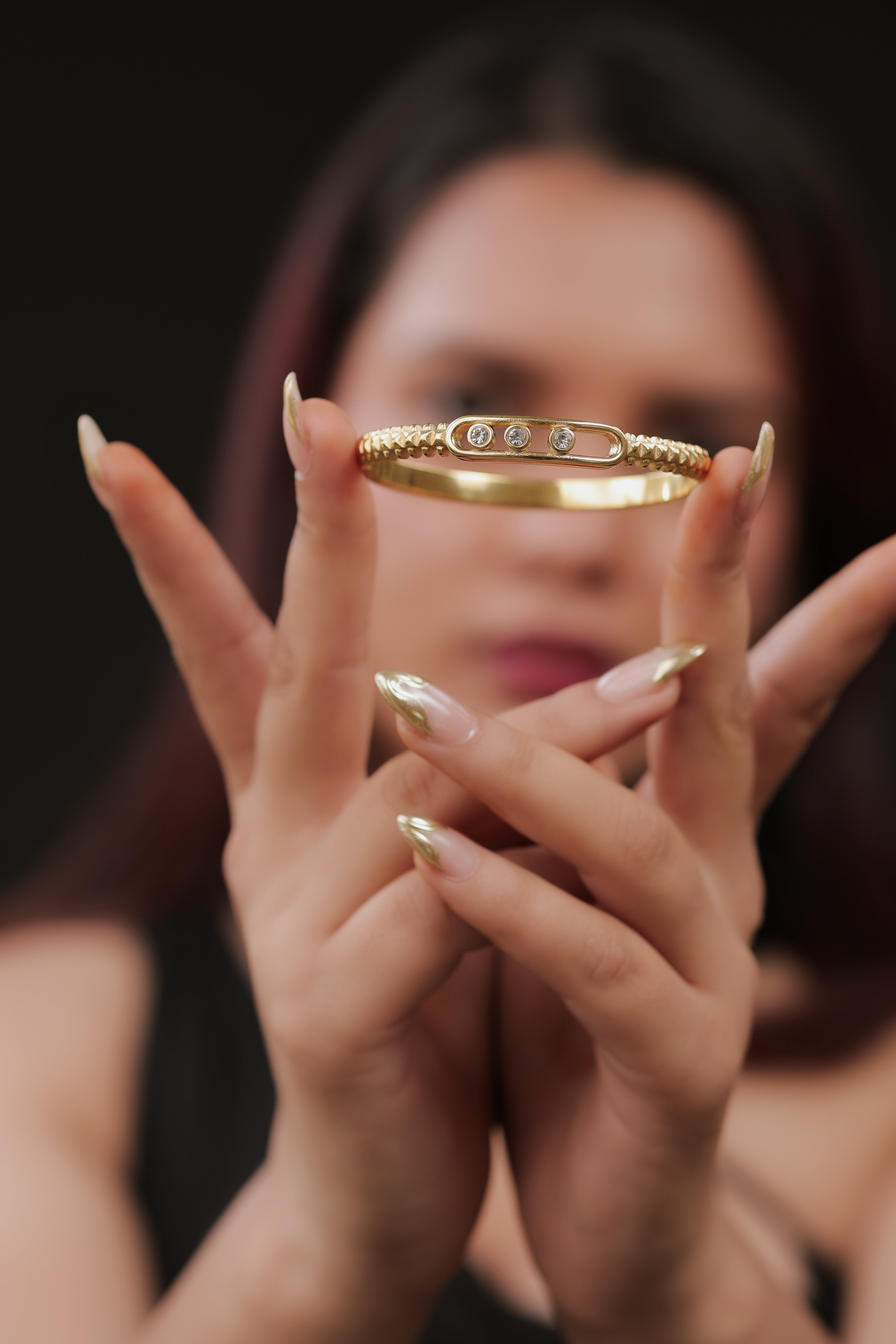 Floating Diamonds Bangle