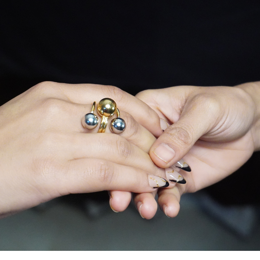 Dual Tone Triple Ball Ring